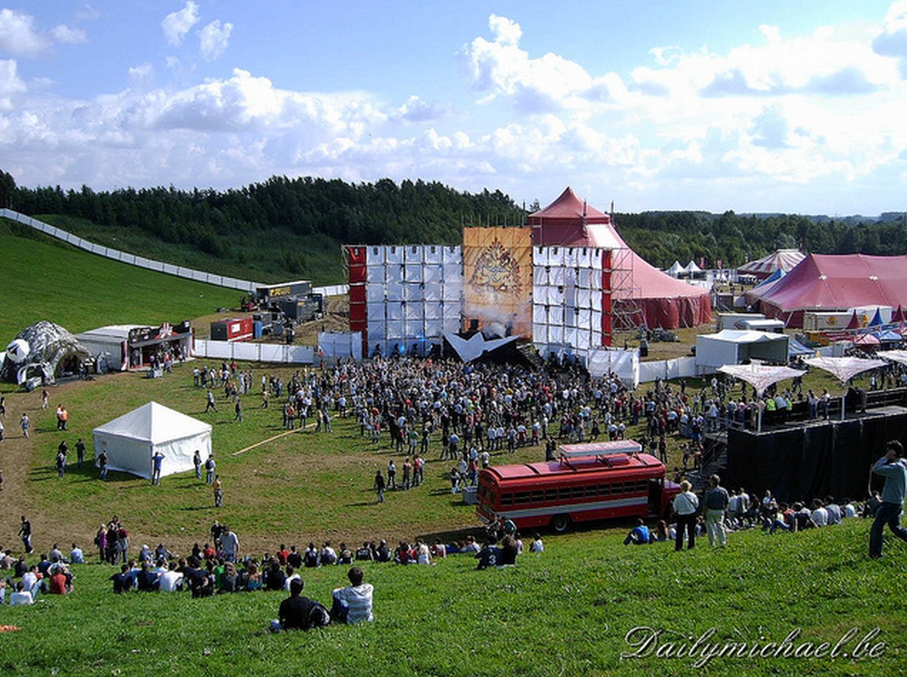 Tomorrowland_palco_principal_2005.jpg